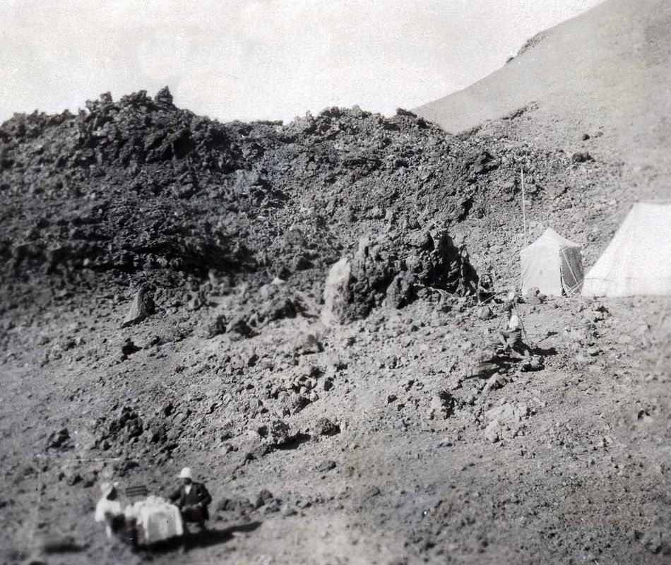 Campaña científica en las Cañadas del Teide (I). Circa 1910