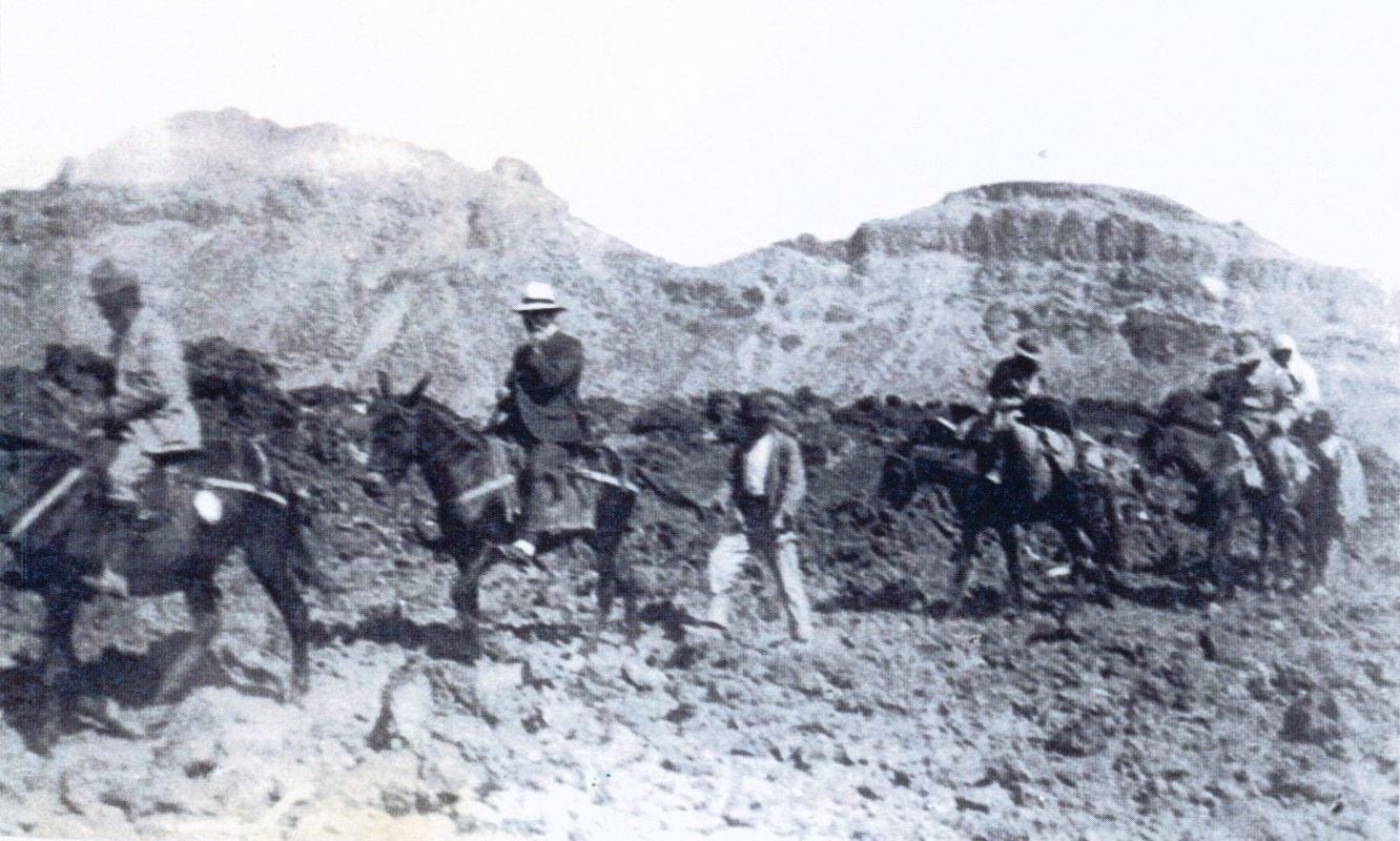Campaña científica en Las Cañadas del Teide (III). Circa 1910